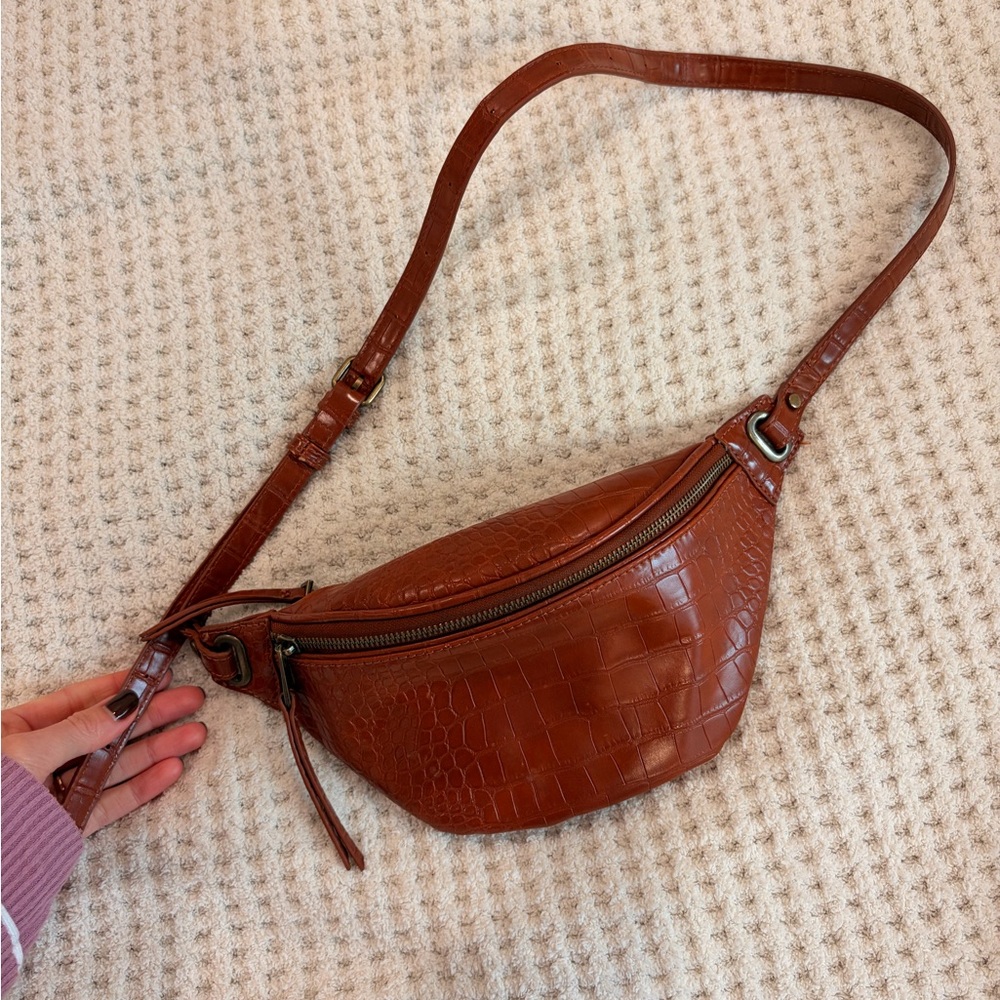 Brown Croc-Embossed Women's Bag